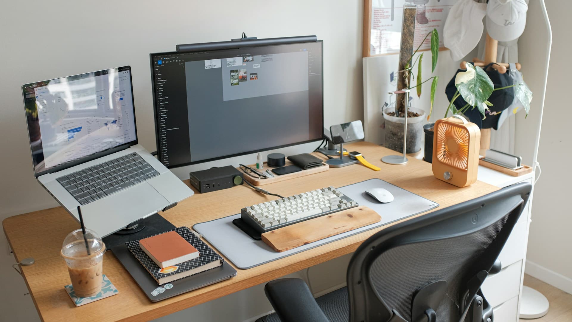 AI Website Builder - MiSitioWebs.com Team Building Professional Websites